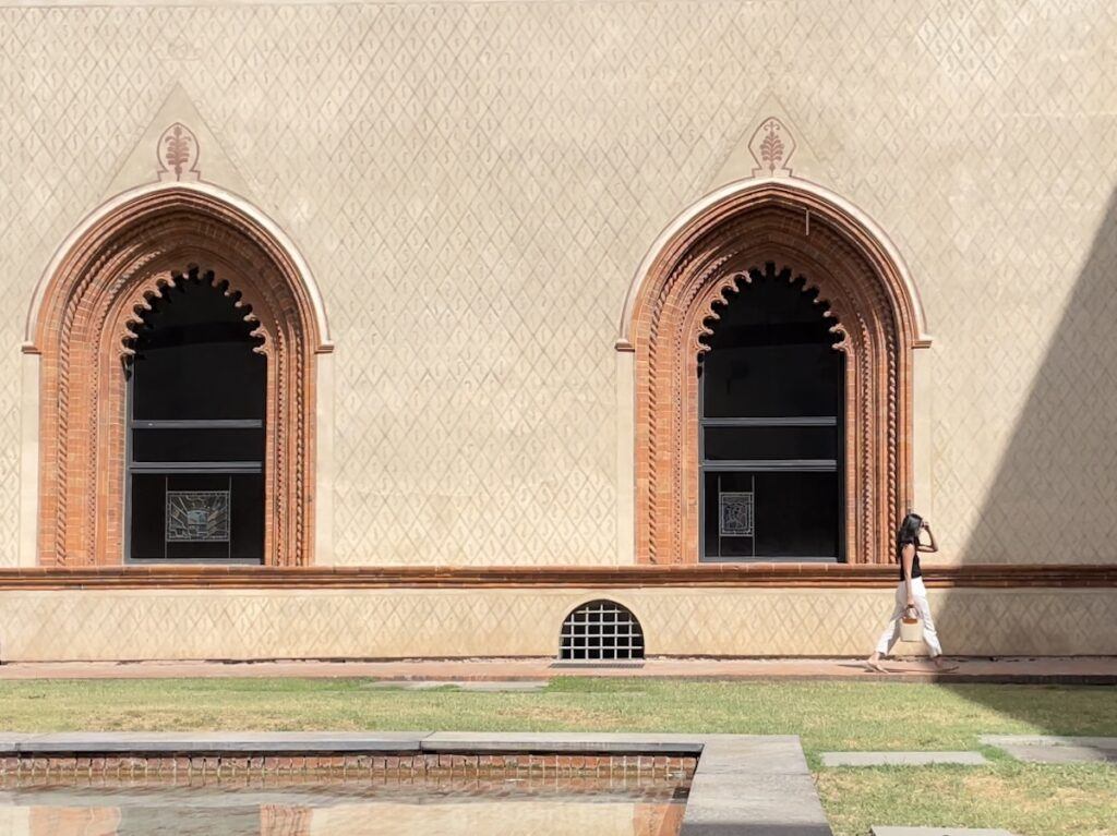 milan solo female travel